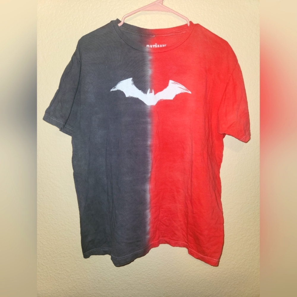 The Batman Mens Black & Red Split Tie Dye Graphic T Shirt Size Large
